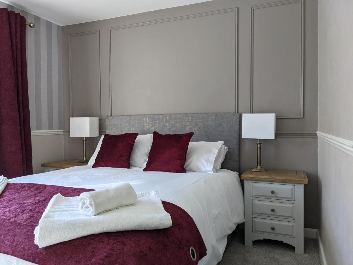 Fairwater Head Hotel แอ็กซ์มินสเตอร์ ภายนอก รูปภาพ
