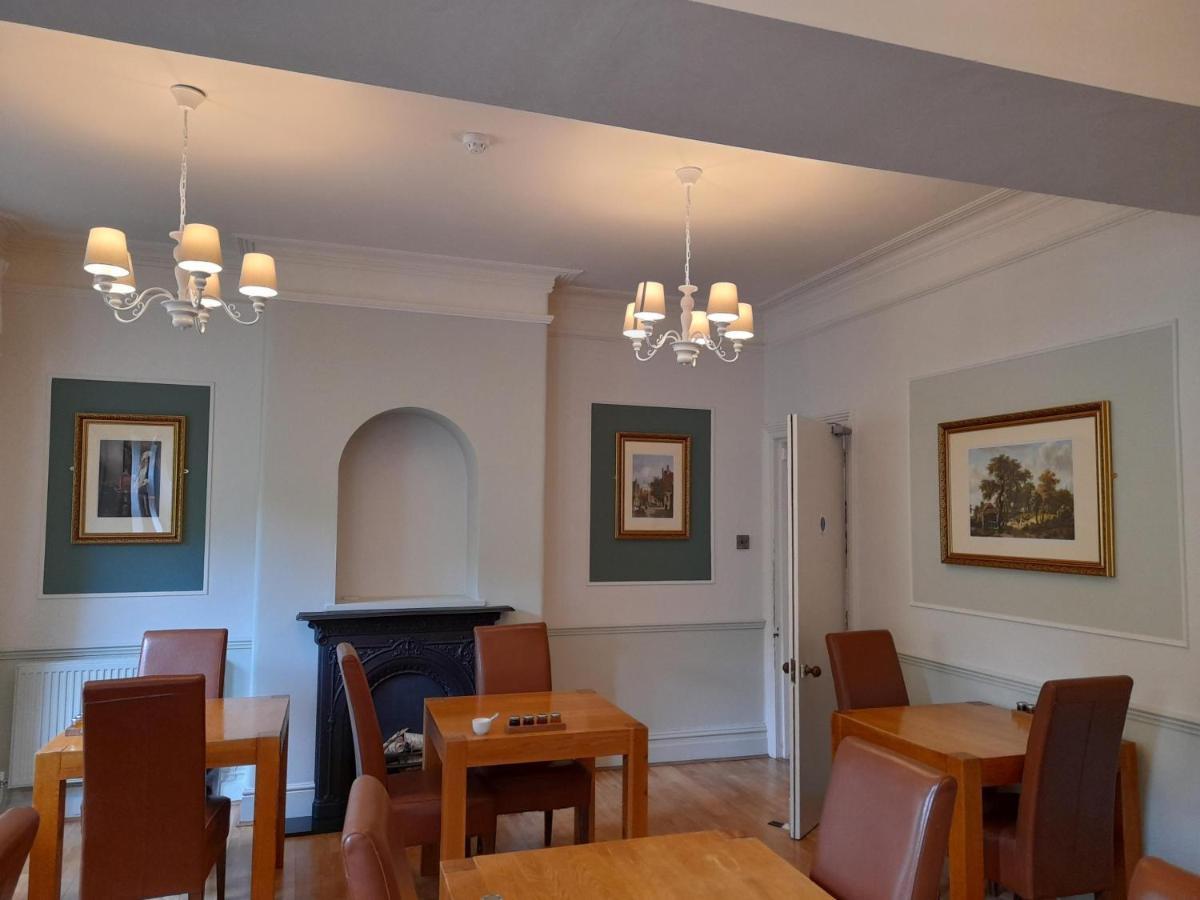 Fairwater Head Hotel แอ็กซ์มินสเตอร์ ภายนอก รูปภาพ