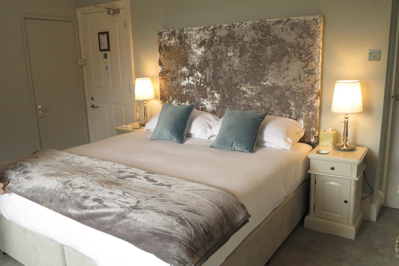 Fairwater Head Hotel แอ็กซ์มินสเตอร์ ภายนอก รูปภาพ