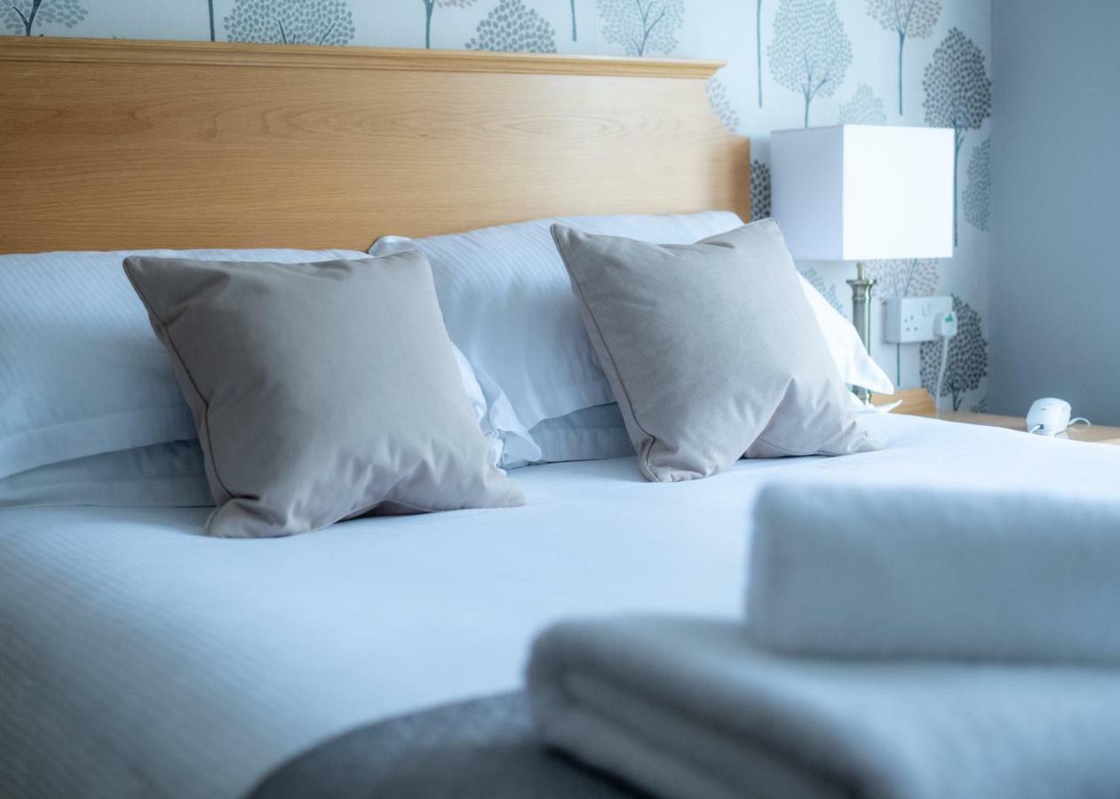 Fairwater Head Hotel แอ็กซ์มินสเตอร์ ภายนอก รูปภาพ